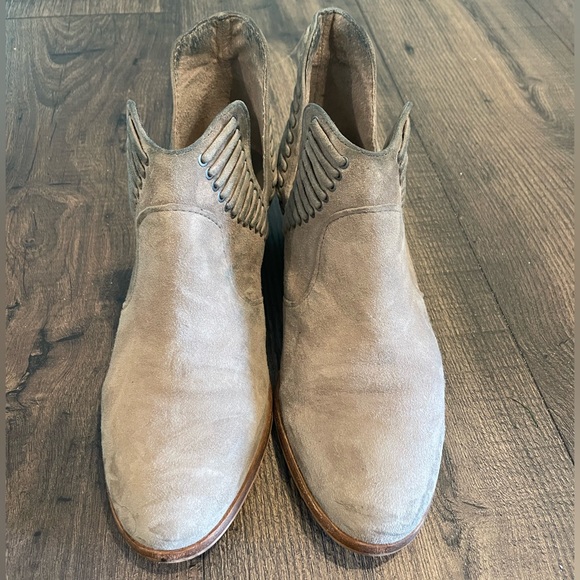 Vince Camuto Pevista Ankle Booties - Picture 2 of 7